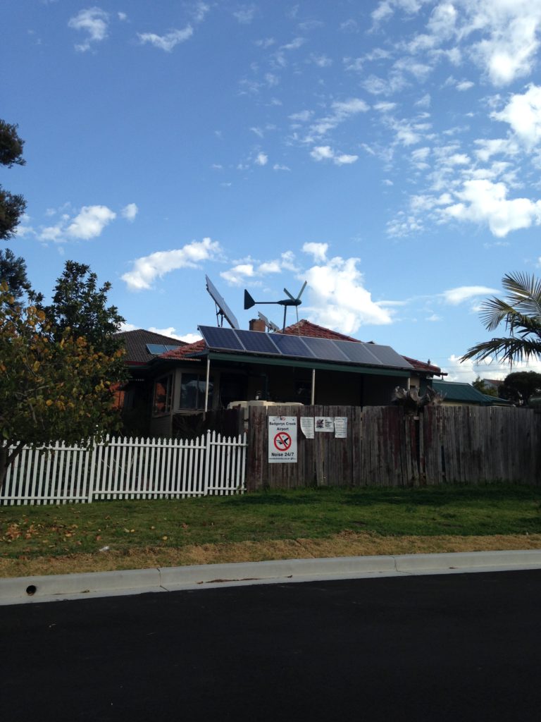 Rooftop-solar-small-scale-wind