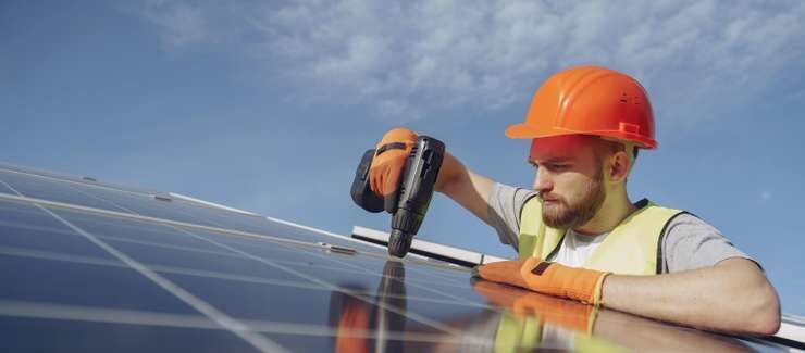 solar installer